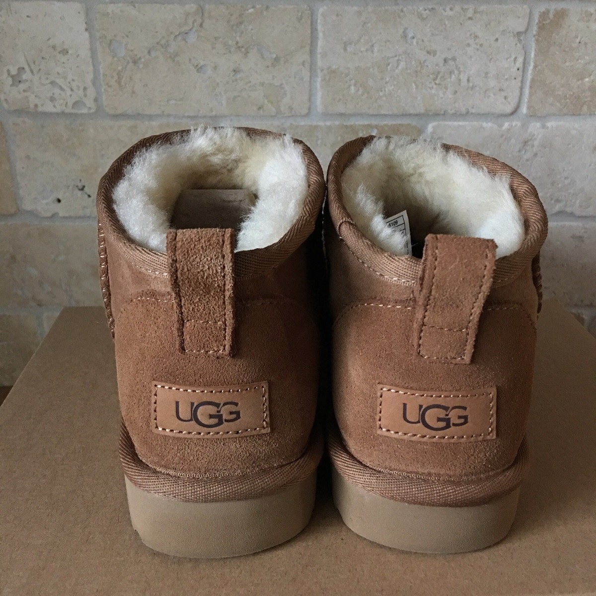 美品　25㎝　UGG ウルトラミニ　Chestnut UGG Classic Ultra Mini Chestnut Water-resistant Suede Boots Size