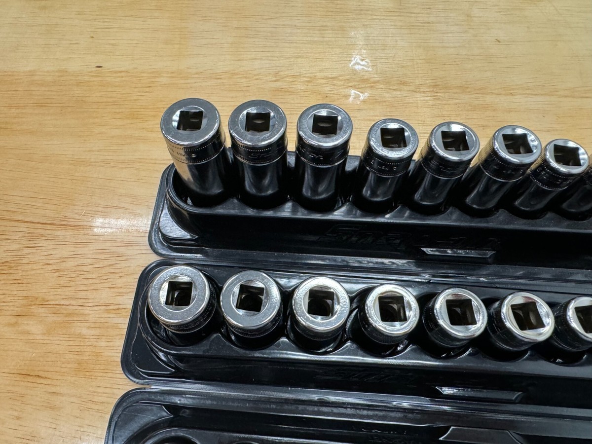 37786102_3