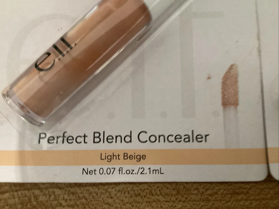 Lote de 2 NUEVOS En Paquete E.l.f. Corrector Perfect Blend beige claro 23195 Foto 2 de 3
