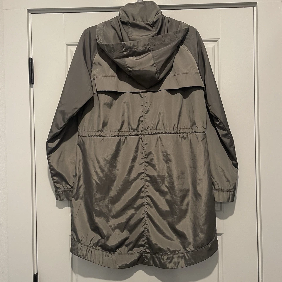 Athletic Works Rain Jacket/Wind Breaker Long Hooded Women’s Olive Green Size M - Image 2 of 4