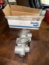 Bendix TP-3DC Tractor Protection Valve 065706