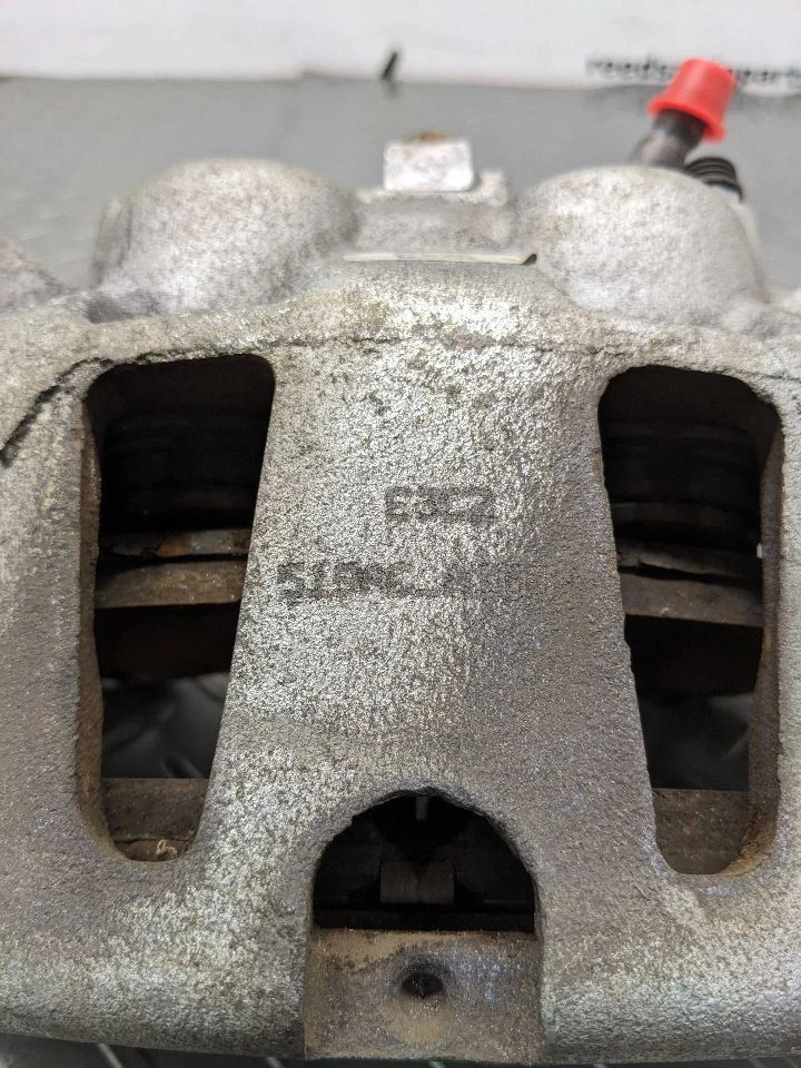 Pinza delantera izquierda conductor doble pistón para caravana 12-20 1083805 Foto 2 de 4