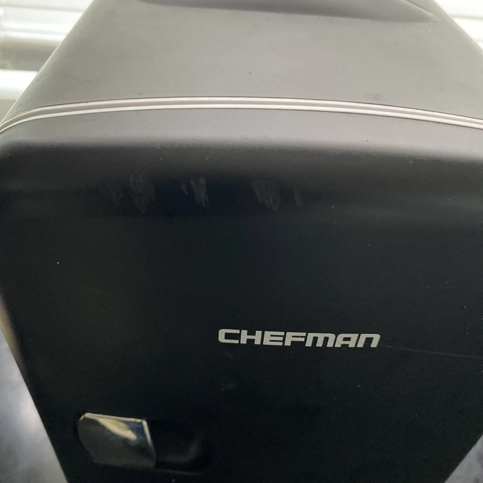 Chefman Mini Portable Black Personal Fridge Refridgerator RJ48-BLACK-4 Dorm - Image 3 of 3