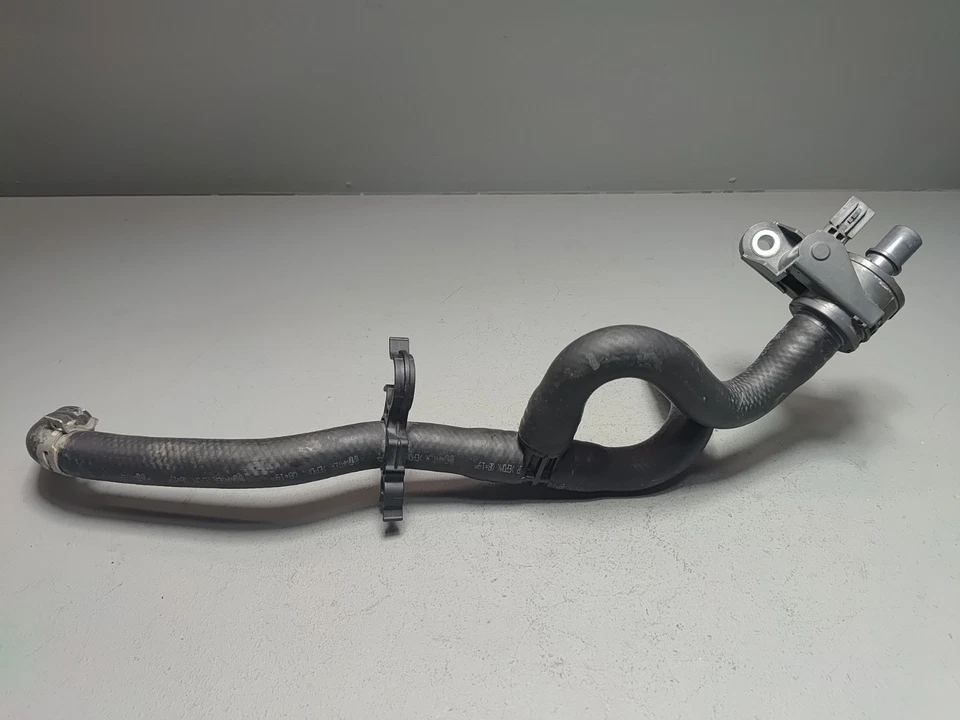 Оригинальный обходной шланг охлаждающей жидкости двигателя Toyota RAV4 2019-2025 годов выпуска - Изображение 3 из 4