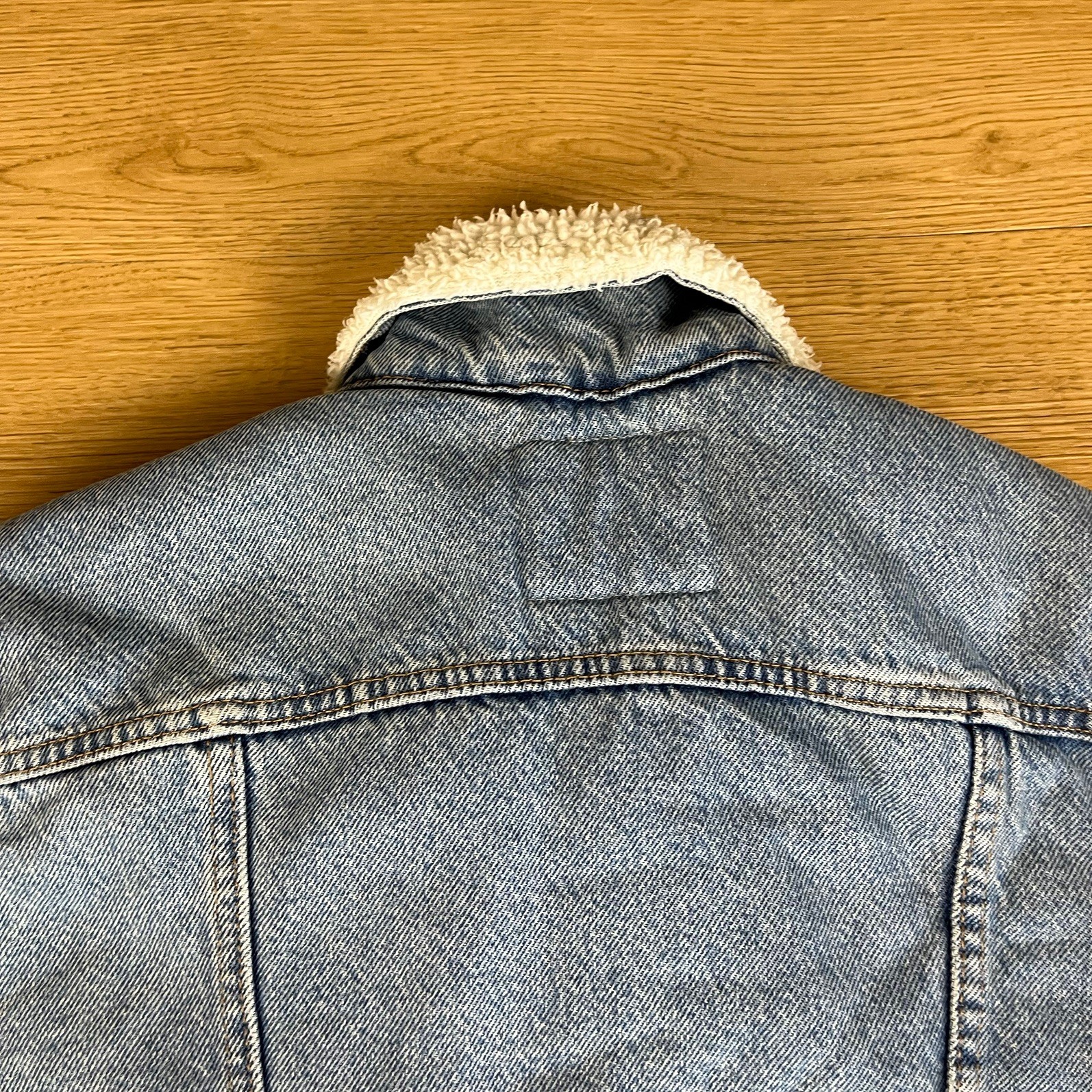 Levi's Sherpa Lined Type 3 III Women’s Denim Jacket Trucker Light Blue Medium image 10