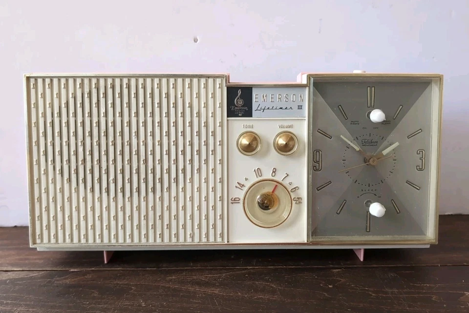 Pink Emerson Lifetimer III 1962 Alarm Clock/ AM Radio Model G1706 Parts/Restore - Image 2 of 4