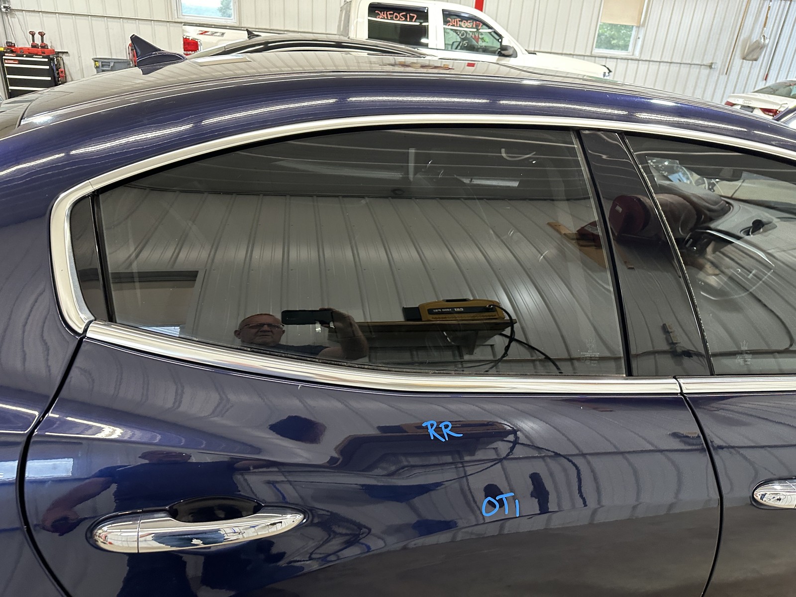 14-17 MASERATI GHIBLI PASSENGER RIGHT REAR SIDE DOOR BLUE PASSIONE PAINT 426B