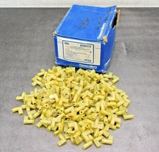 Thomas & Betts RC2577F Sta-Kon Nylon Female Disconnect Terminal Lot of 228