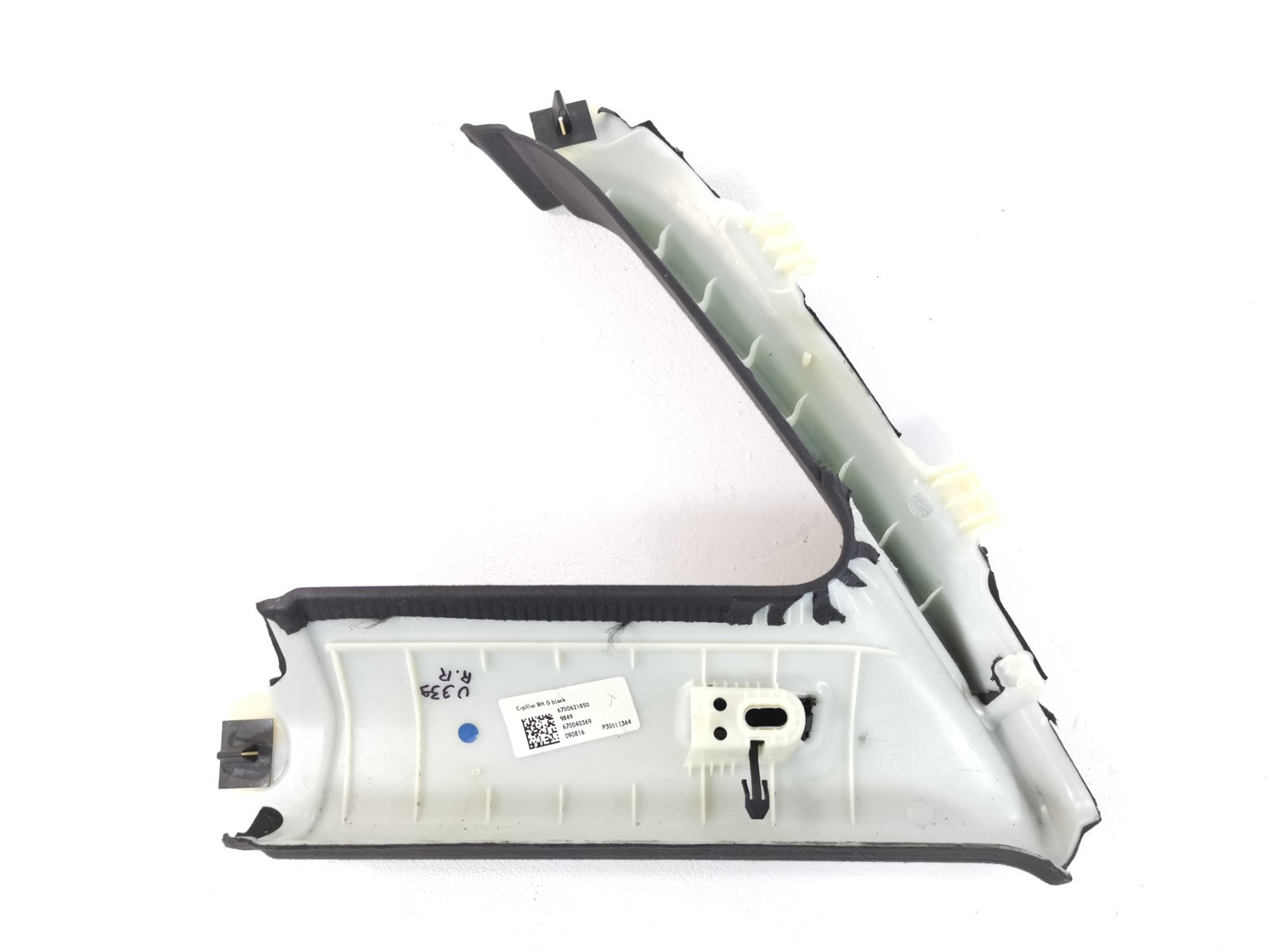 Maserati Levante 3.0 L 2017 Rear Right C Pillar Upper Cover Trim 670040369 OEM