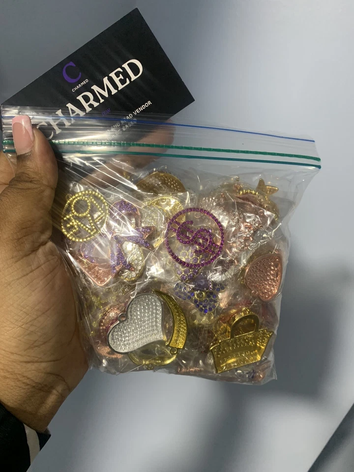 Dijes de diamantes de imitación coloridos sin diseño 100 dijes Foto 2 de 2