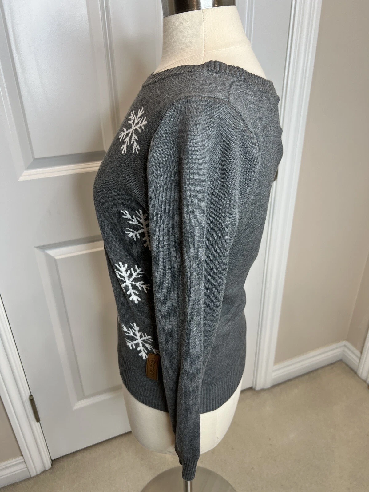 Tipsy Elves Sequin Santa Snow Flake Ugly Christmas Sweater Size Medium