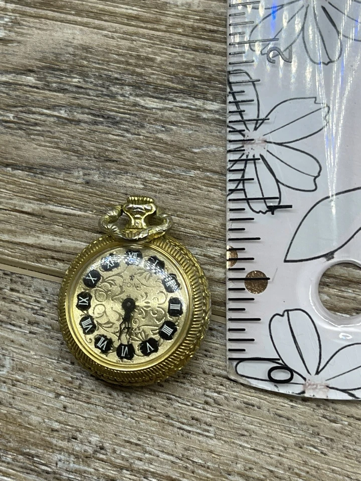 Vintage 1” Stowa 17 Jewels Floral Embossed Pocket Watch - TESTED WORKING - Image 4 of 4