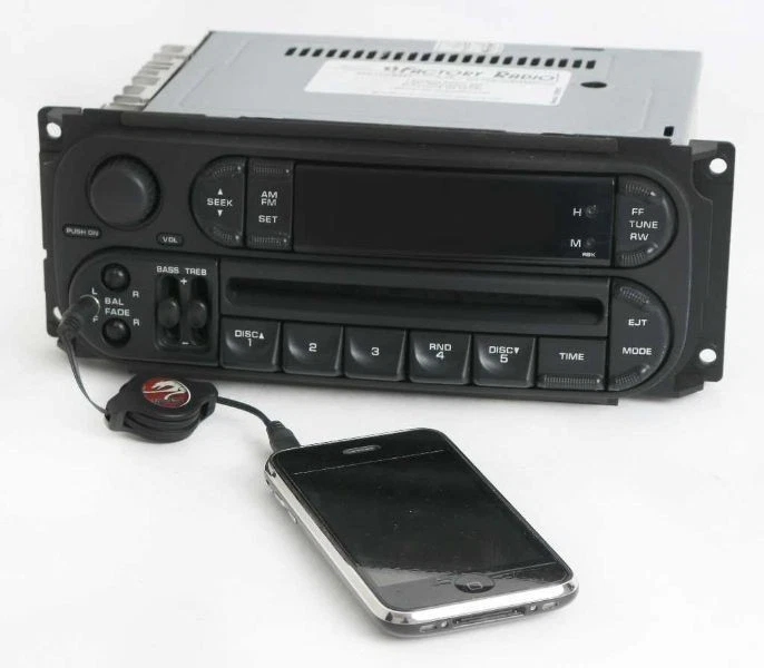 CD player Jeep Liberty 2004 versão deslizante rádio AM FM com auxiliar P05091506AE - RBK - Imagem 3 de 4