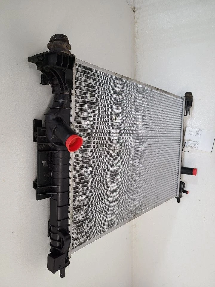 2015-2019 LINCOLN MKC Radiator Standard Duty Cooling EJ7Z8005C Foto 2 de 4