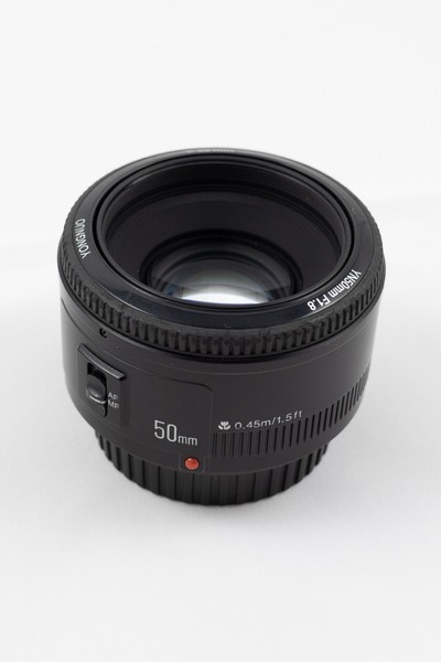 YONGNUO Objetivo 50mm f/1.8 para montura Canon APSC (Buena condición)