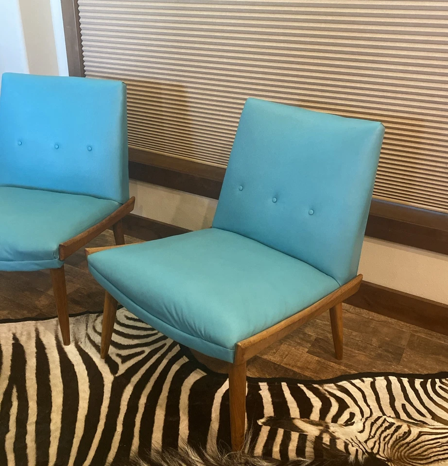 MCM Par de Sillas Zapatilla Baumritter Copetudas Vinilo y Madera de Teca Foto 4 de 4