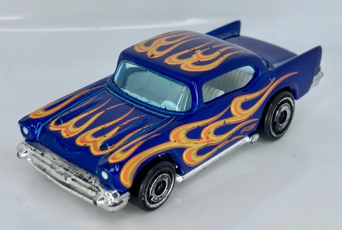 2018 Hot Wheels '57 Chevy - Blue - Flames - FYC41 | eBay