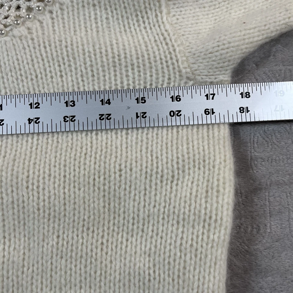 Suéter Braemar Tejido a Mano Mezcla de Lana de Cordero Marfil Pequeño Crochet Perla GrannyCore Foto 4 de 4