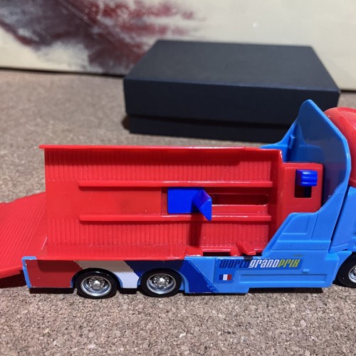 Disney Pixar Cars Andre GRC Stunt Racer Transforming Transporter Incomplete - Picture 9 of 11