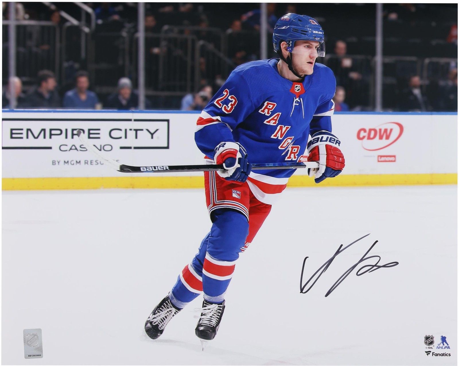 Adam Fox New York Rangers Autografiado 16" x 20" Jersey Azul Patinaje Fotografía