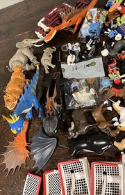 HUGE LOT PLAYMOBIL PARTS PIECES PEOPLE & ANIMALS FIGURES 14+Lbs HORSE HOCKEY