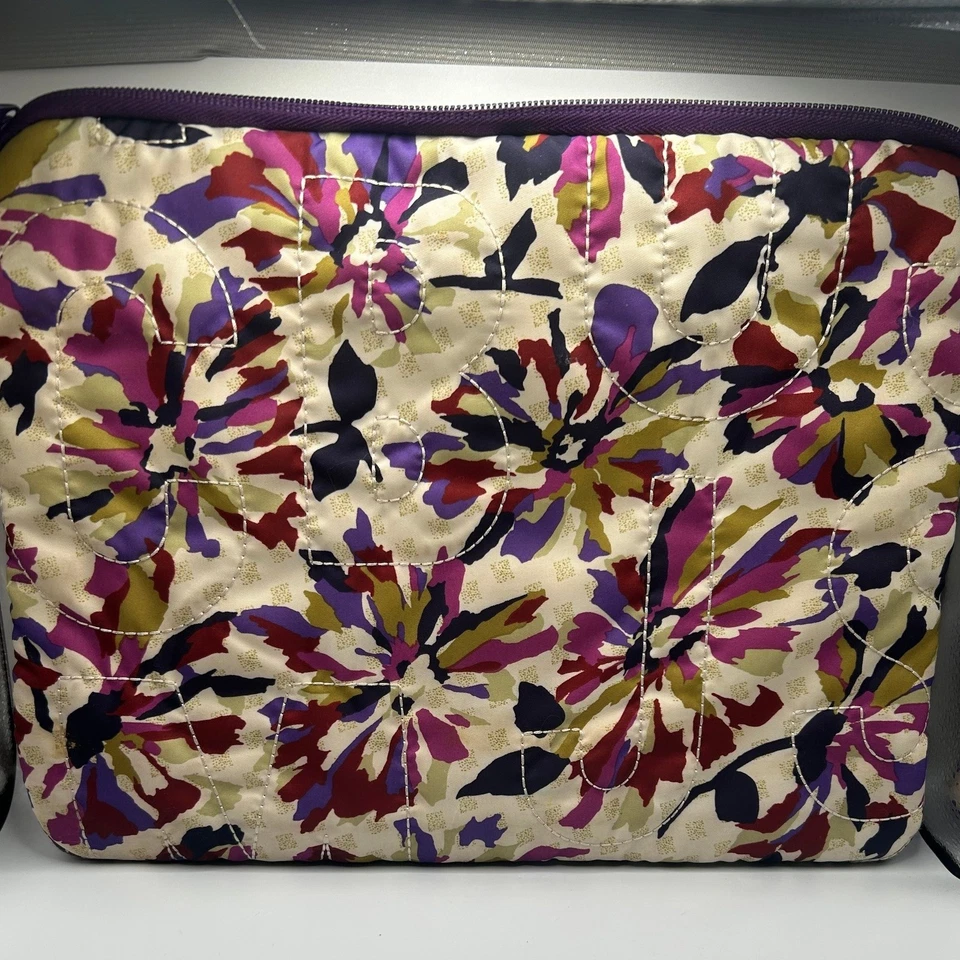 Funda acolchada floral para computadora portátil Marc by Marc Jacobs Standard Supply #39 Foto 2 de 4
