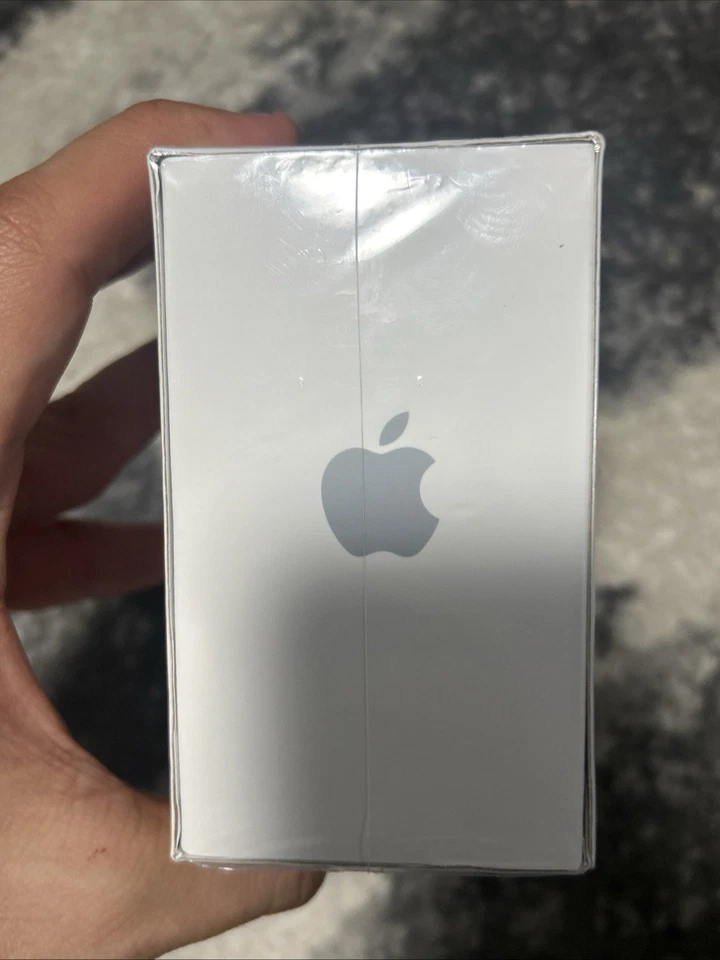 Apple AirPort Express Base Station A1392 MC414LL/A Sealed - Image 2 of 4