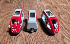 BRIO 33505 World Wooden Railway Shuttle Magnetic Passenger Train w/Figure