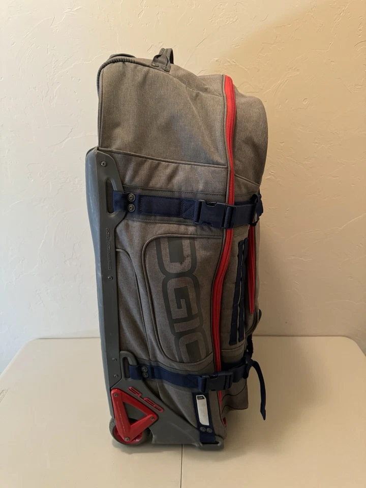 Juego de equipaje OGIO Redbull Signature Series gris rojo azul marino Foto 3 de 4