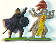 VINTAGE 1971 DEETAIL BRITAINS LTD MEDIEVAL KNIGHT FIGURES METAL BASE