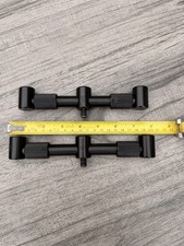 FOX BLACK LABEL 3 ROD ADJUSTABLE BUZZ BARS, AND 4x BANK STICKS  