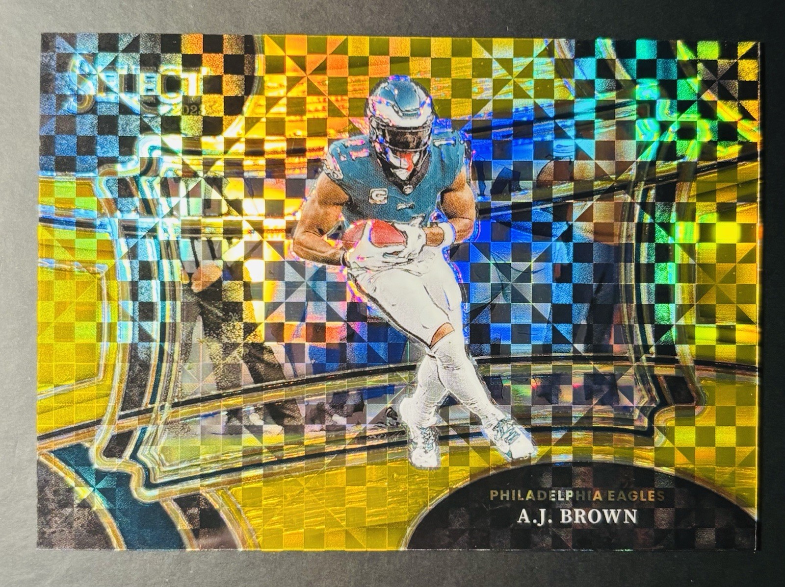 2023 Panini Select - Field Level A.J. Brown #377 Gold Prizm /10