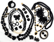 vintage-black-lot-signed-trifari-1420-gold-fill-germany-clip-earring-butterfly