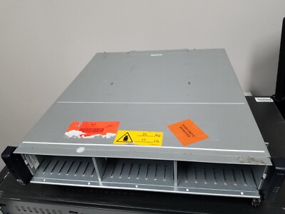 HP StorageWorks P2000 G3 SAN Network Array AP846B w/ AP836A & B FRU No Drives