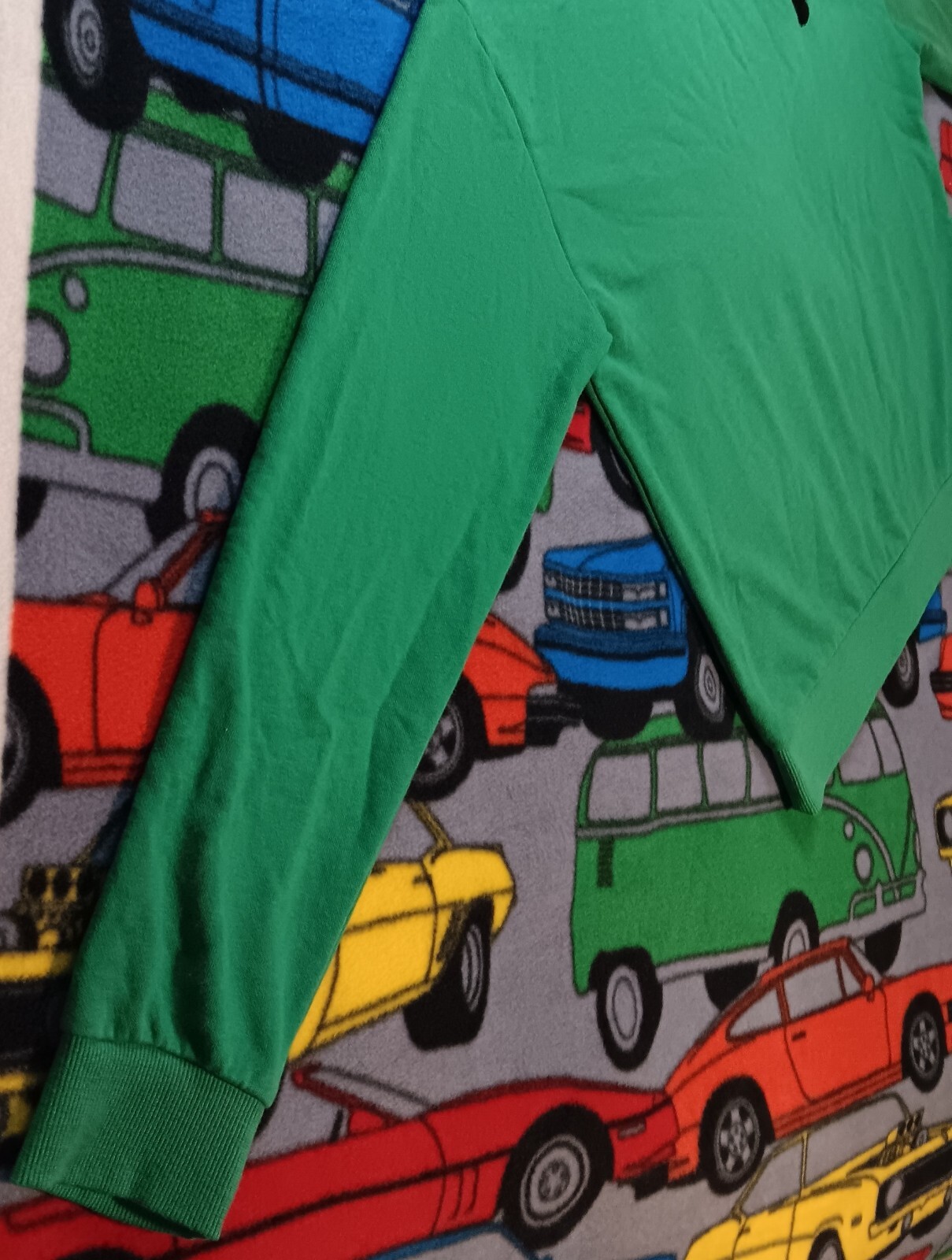 DISNEY Divided pullover sweater. Size small - image 3