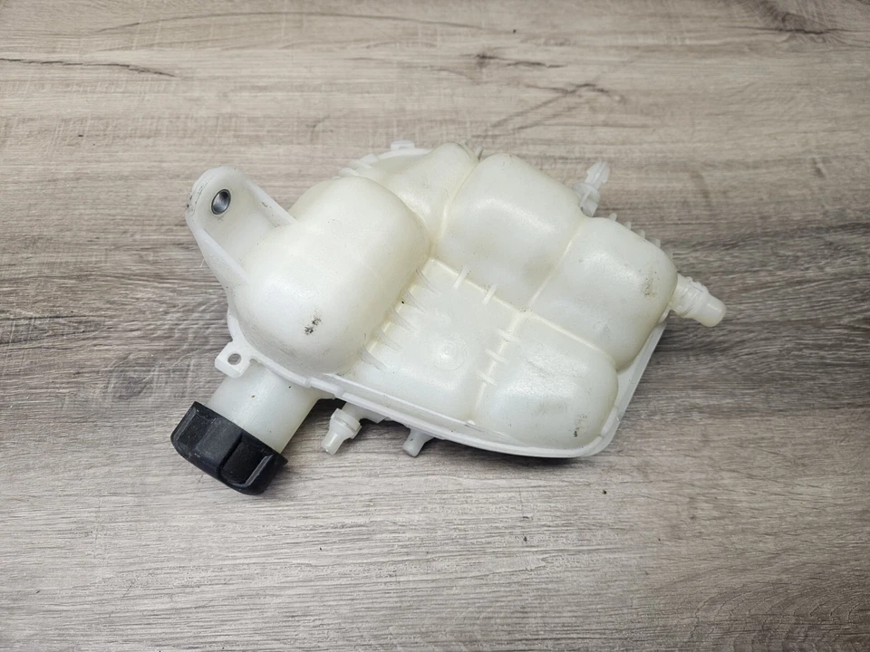 宝马 X1 F48 X2 F38 散热器冷却液膨胀罐 7617362 原始设备制造商 — 第 3/4 张图片