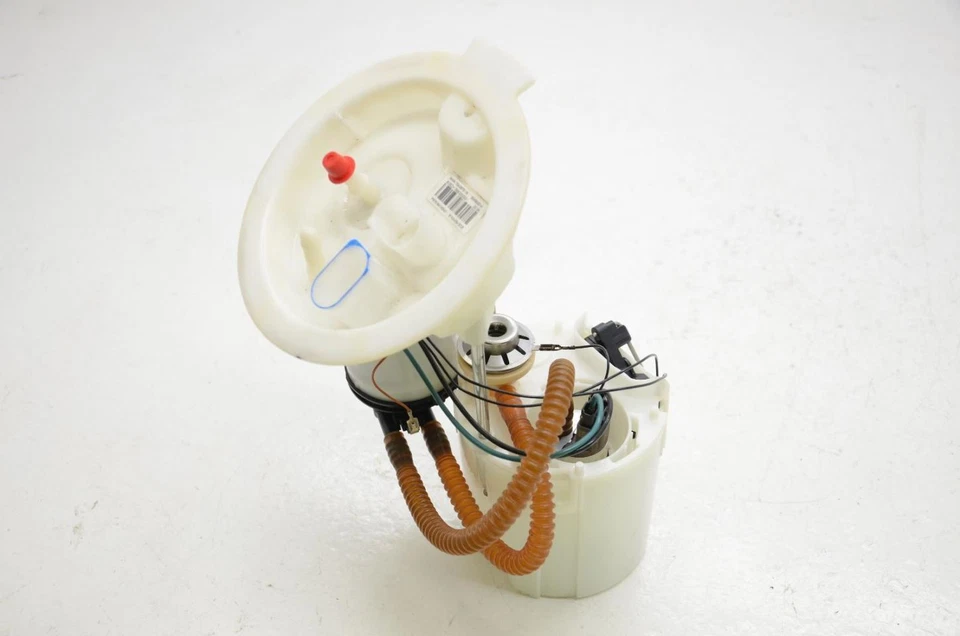 2014-2016 BMW 435i Convertible 3.0L Fuel Pump Assembly 724397516 - Image 4 of 4