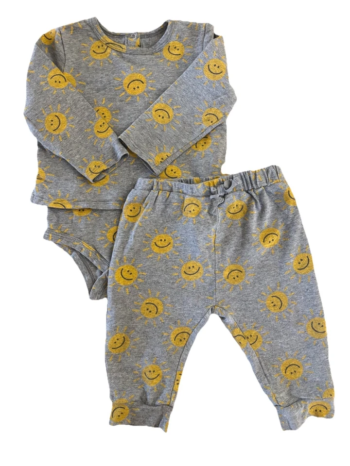 Conjunto de traje de bebé Robeez de 4 piezas | Talla 12 meses | Unisexo | Ligeramente usado Foto 2 de 4