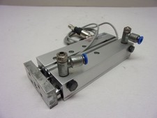 Rexroth GPC-DA-010-0075-BV-BB, R402000327 Guided drive + SMC D-F9P sensors