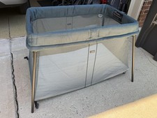 Baby Bjorn Pack N Play Travel Light Portable Crib With Carrying Case Light Gray