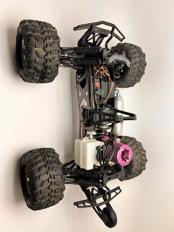 Coche de radiocontrol con motor Monster Truck todoterreno HPI Savage 1 - NO PROBADO (LEER DESCRIPCIÓN) Foto 3 de 4