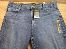 NWT Lee Legendary Style Capri Mid Rise Medium Wash Denim Jeans Women'sSz 18 Med