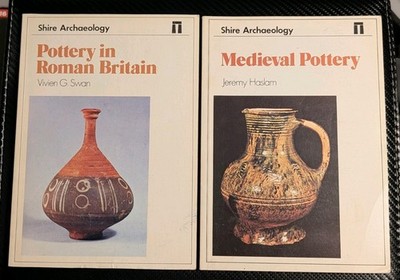 Shire Archaeology 2 Book Lot Medieval Pottery/Pottery In Roman Britain Good Cond