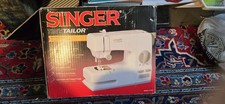 Singer TINY TAILOR TT700 Sewing Machine / Mending Machine in Box Dual Speed