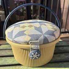 Vintage Sewing Basket w/ Quilted Lid & Handle – 10” Wide x 6” Tall Storage Box