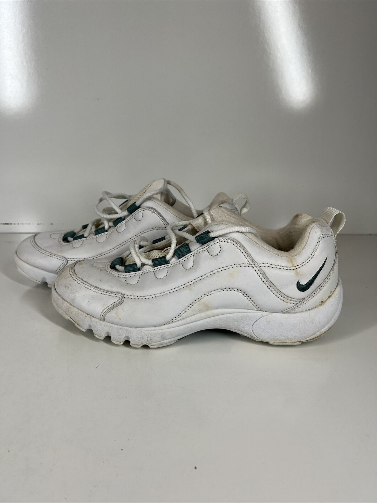 Vintage Nike Air White Casual Shoes Sneakers 980507 Womens Size 8 USA