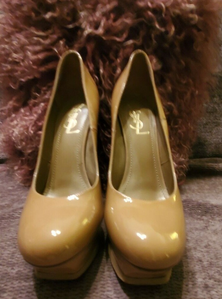 Decolte Yves Saint Laurent Tribute 105 in pelle verniciata marrone chiaro TAGLIA 38 5