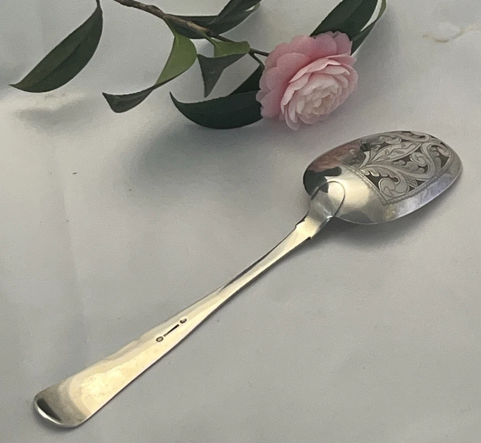 Антикварная датская серебряная христианская сервировочная ложка 830 Jens Thorning с пирсингом и чеканкой - Изображение 2 из 4