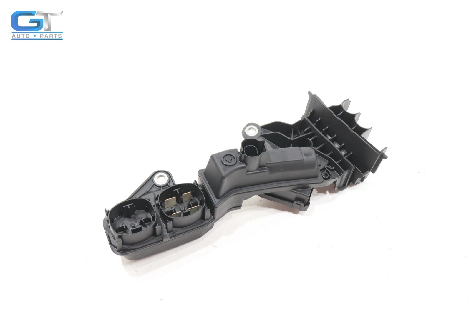 BMW 330i G20 BATTERY VOLTAGE JUMP START TERMINAL JUNCTION BOX OEM 2019