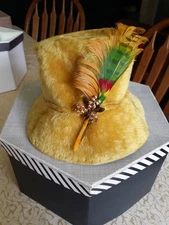 Vintage Hat With Feather And Brooch Attached In Original Box Great Condition